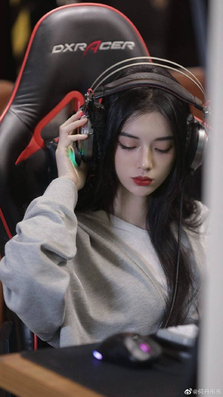 Truyện Thiên Kim Thật Là Streamer